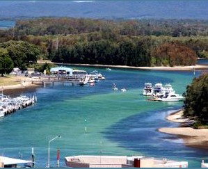 Sails Apartments - Holiday Find 5