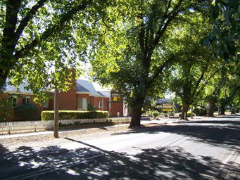 Bacchus Marsh Avenue - Holiday Find 1