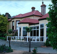 Central Springs Inn - Holiday Find