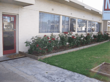 High Street Motel - Holiday Find 3
