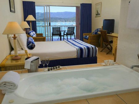 Coral Sea Resort - Holiday Find 5