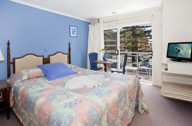 Manly Oceanside Accommodation - Holiday Find 1
