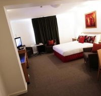 Townhouse Hotel - Holiday Find