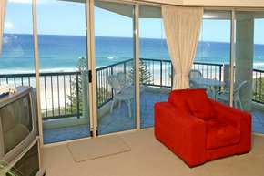 AA Oceana On Broadbeach - Holiday Find 5