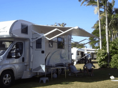 Oakwood Caravan Park - Holiday Find 4