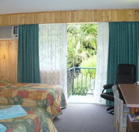 Coachman Motel - Holiday Find