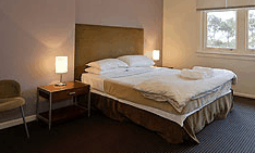 Lorne Hotel - Holiday Find