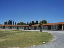 Stansbury Holiday Motel - Holiday Find 1