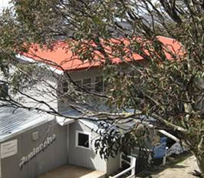 Avalanche Ski Lodge - Holiday Find 1