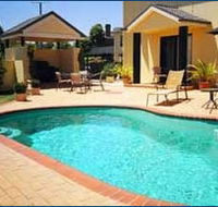Hopkins House Motel  Apartments