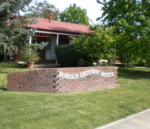 Golden Chain Border Gateway Motel - Holiday Find 1