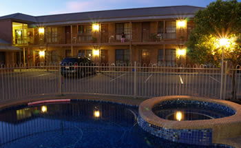 Rodney Motor Inn - Holiday Find 4