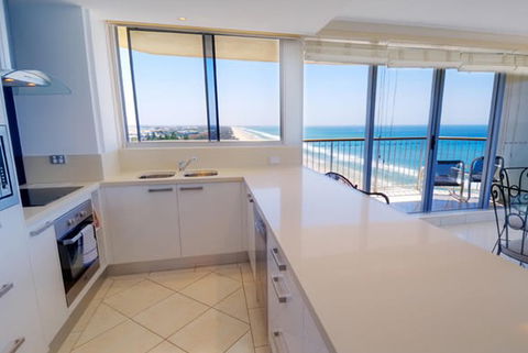 Golden Sands Holiday Apartments - Holiday Find 1