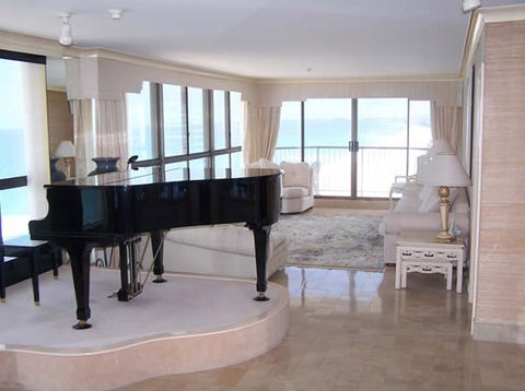 Golden Sands Holiday Apartments - Holiday Find 2