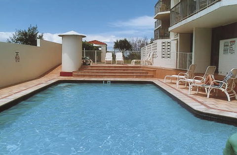Golden Sands Holiday Apartments - Holiday Find 4