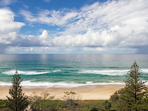 AA Oceana On Broadbeach - Holiday Find 11