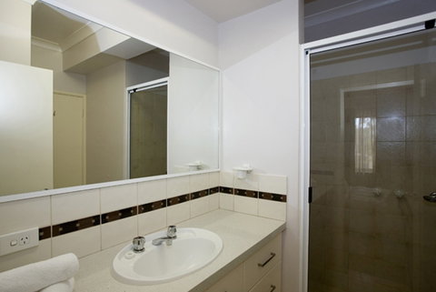 Regal Apartments - Holiday Find 4