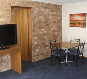 Clare Central Motel