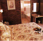 Colonial Motor Lodge
