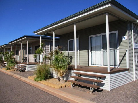 Sundowner Cabin And Tourist Park - Holiday Find 10