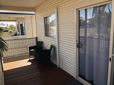 Sundowner Cabin And Tourist Park - Holiday Find 3