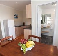 Bay 10 Accommodation - Holiday Find