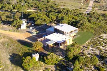 Shboo Shelly Beach Lodge - Holiday Find 1