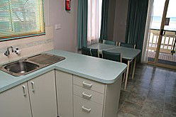 Stansbury Foreshore Caravan Park - Holiday Find 2