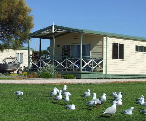 Edithburgh Caravan Park - Holiday Find 5
