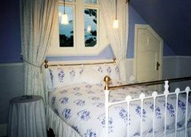 Water Bay Villa Bed And Breakfast - Holiday Find 2