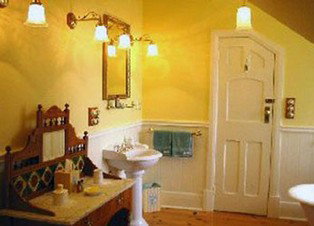 Water Bay Villa Bed And Breakfast - Holiday Find 3