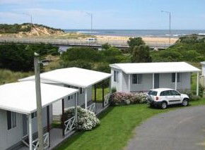 Peterborough Caravan Park - Holiday Find 3