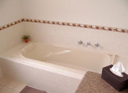 Ibis Apartments - Holiday Find 0