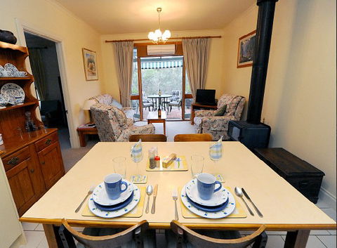 St Helens Cottages- Coach House - Holiday Find 6