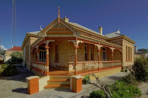 Myras Moonta Retreat - Holiday Find 0