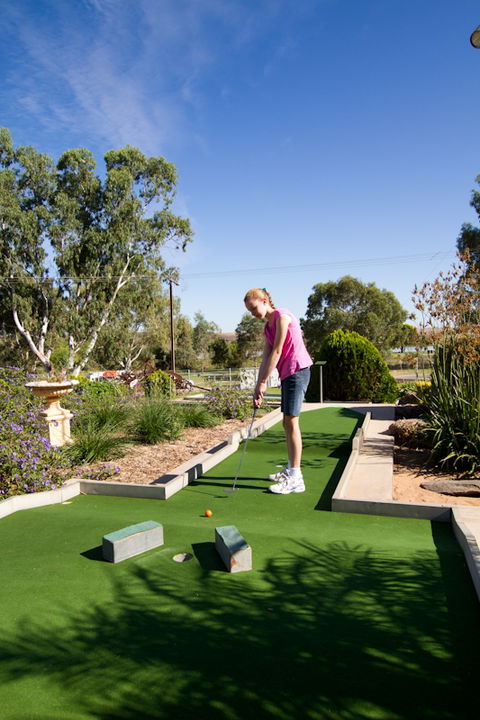 Avoca Dell Caravan Park - Holiday Find 2