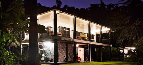 Misty Mountains Tropical Rainforest Romantic Retreat - Holiday Find 9