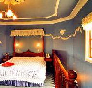 Hatchers Richmond Manor - Holiday Find