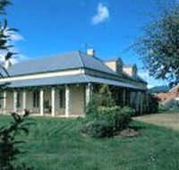 Strathmore Colonial Accommodation - Holiday Find