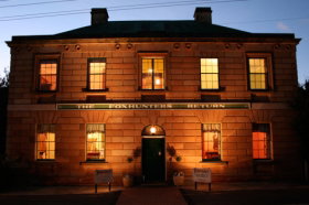 Foxhunters Return - Holiday Find 0