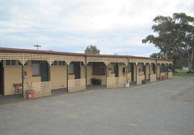 Central Court Motel - Holiday Find 0