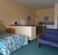 Penguin Holiday Apartments - Holiday Find
