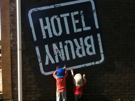 Bruny Hotel - Holiday Find 3