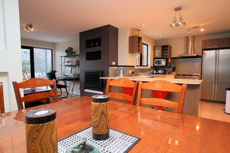 Oakley Place Townhouse - Tasmanian Short Stays - Holiday Find 1