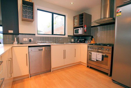 Oakley Place Townhouse - Tasmanian Short Stays - Holiday Find 3