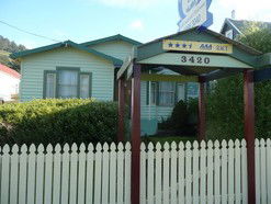 Cottage On Main - Holiday Find 1