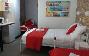 Beerwah Motor Lodge - Holiday Find 3