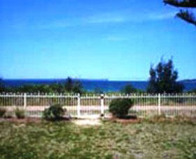 Bay Beachfront - Holiday Find 0