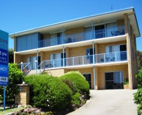 Narooma Golfers Lodge - Holiday Find 0