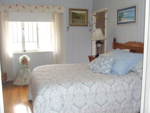 Kin Kin Manor - Holiday Find 1